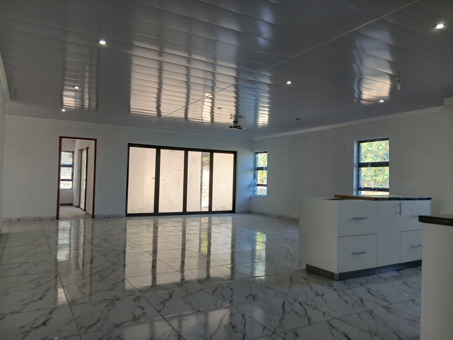 3 Bedroom Property for Sale in Paradise Beach Eastern Cape